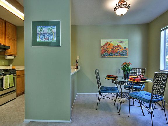 3rd image of 4551 Oak Glen Dr Unit E