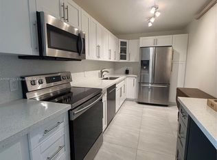 401 69th St APT 1610, Miami Beach, FL 33141