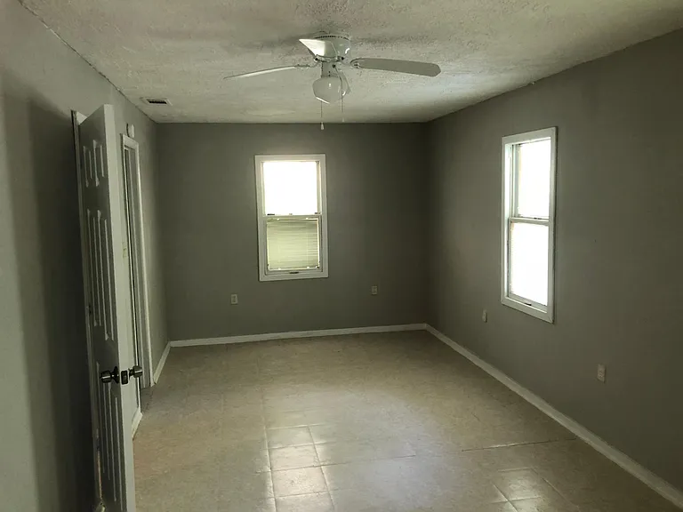 349 Melissa Ave — Photo 12