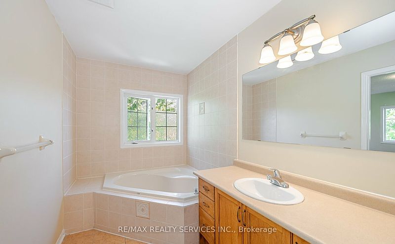 Mississauga House for rent - 3 Bedrooms — photo 18