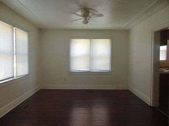 5th image of 318 Woods Ave