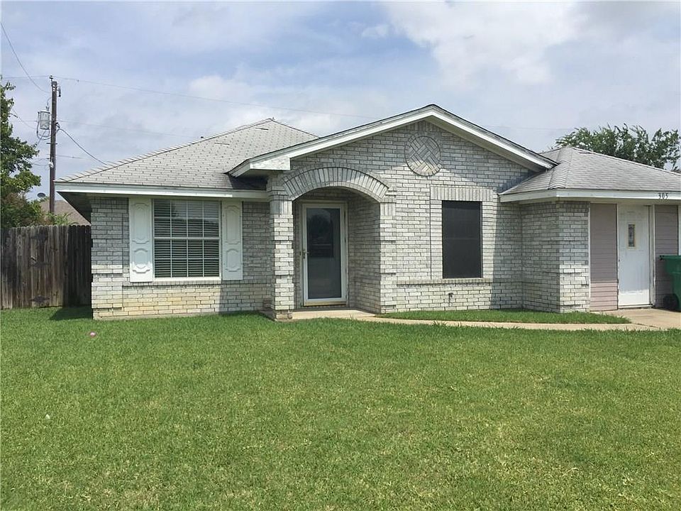 1st image of 305 Briar Creek Dr