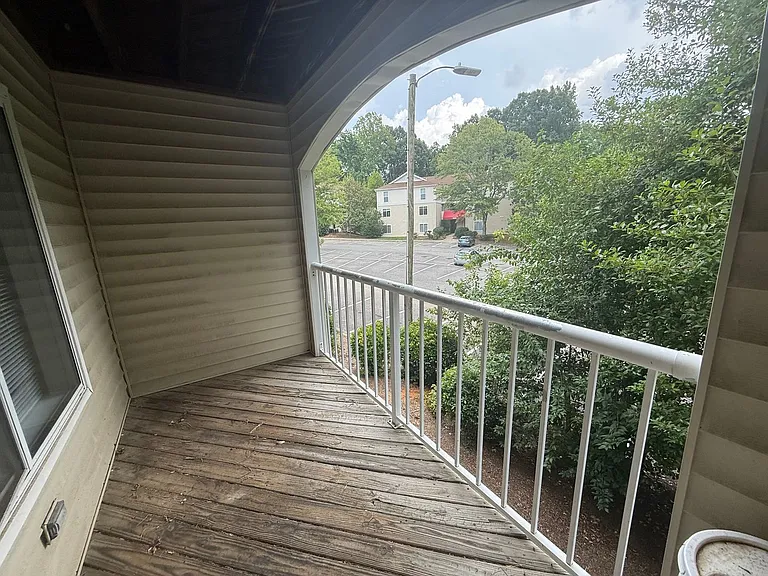 1500-204 Graduate Ln — Photo 10