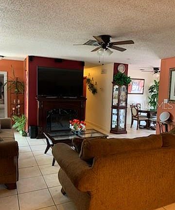 3rd image of 3005 Leisure Pl