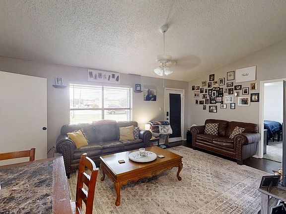 4th image of 713 Lynch Dr
