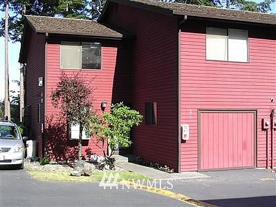 1st image of 111 NW Columbia Drive