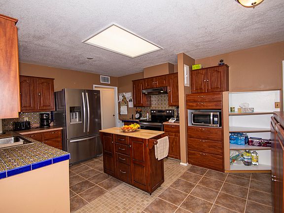 5th image of 1601 N Andros Pl