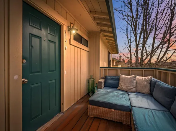 244 Green Meadow Dr APT D, Watsonville, CA 95076