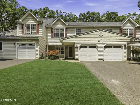 549 Woodbine Lane, Lakewood, NJ 08701