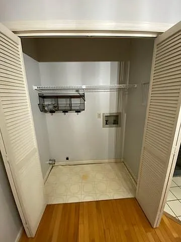 1045 Morningside Dr — Photo 7