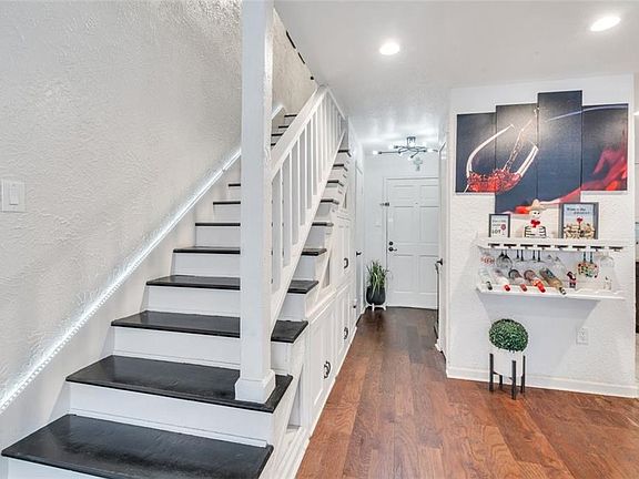 3rd image of 2305 Cleary Ave APT 206
