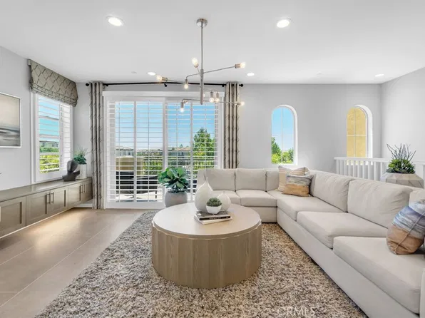 101 Alder Rdg, Lake Forest, CA 92610