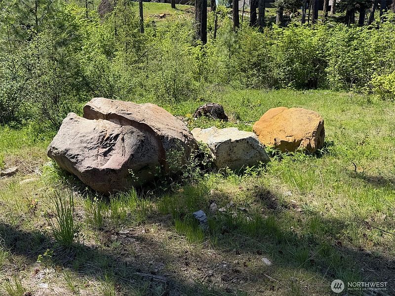 3rd image of 28 Legacy Trail