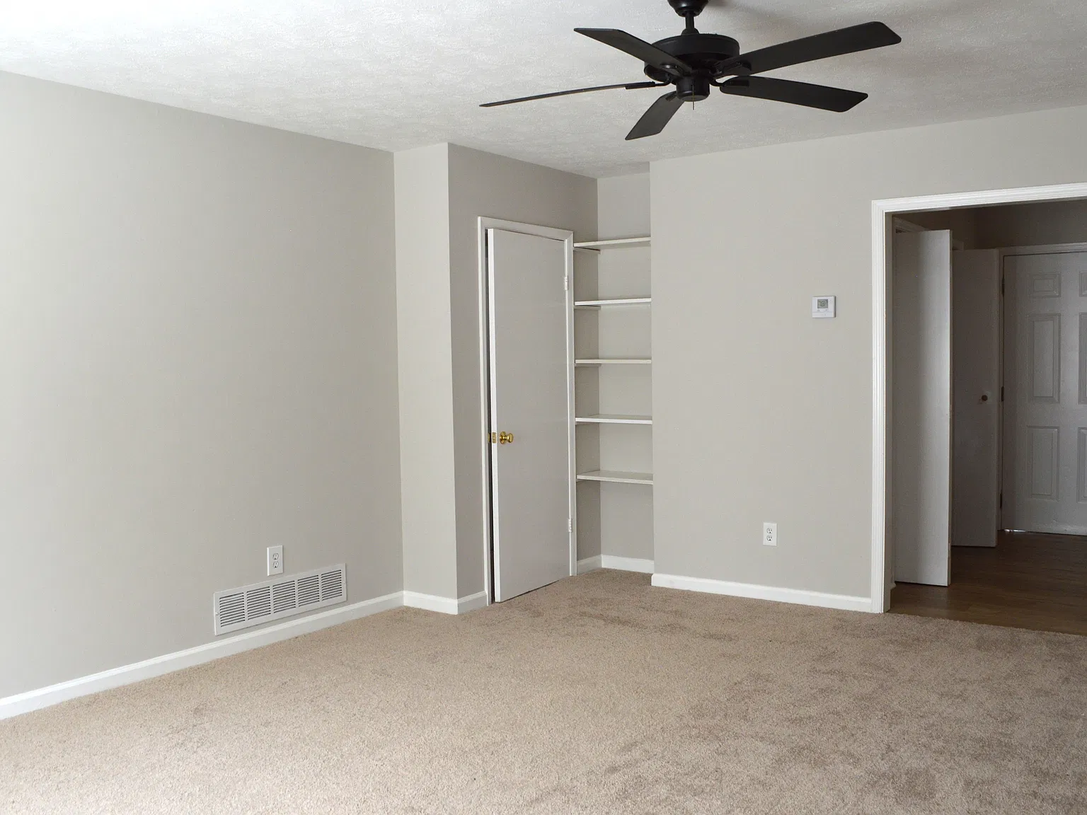 Updated 2BR/2BA Unit in Downtown Powder Springs — Photo 3