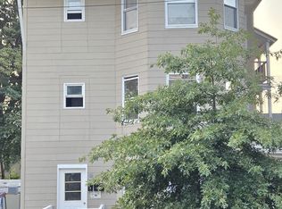 20 Woodbine St, Worcester, MA 01603