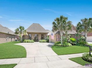 9037 Fox Gate Dr, Baton Rouge, LA 70809