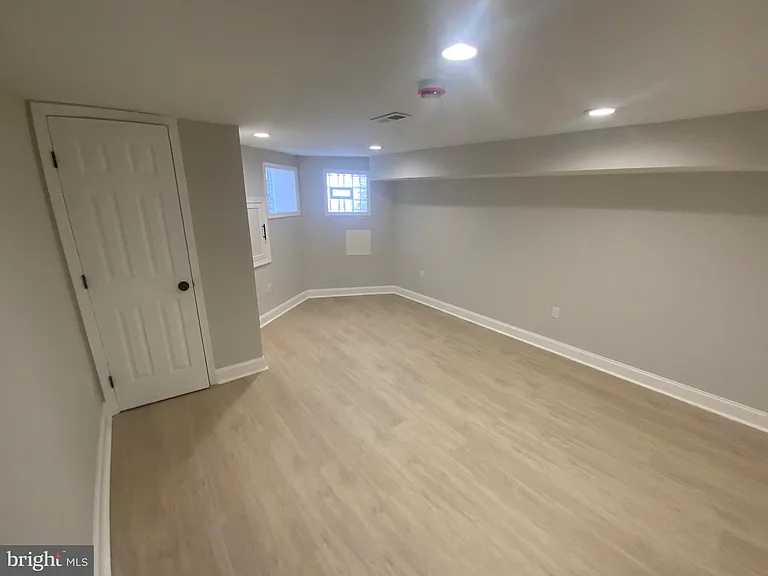 2141 Druid Hill Ave — Photo 49
