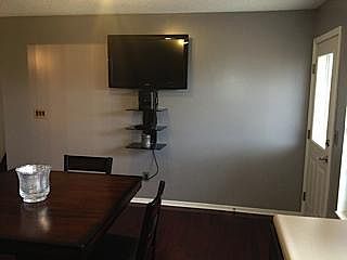 4th image of 1313 Stoneybrooke Dr