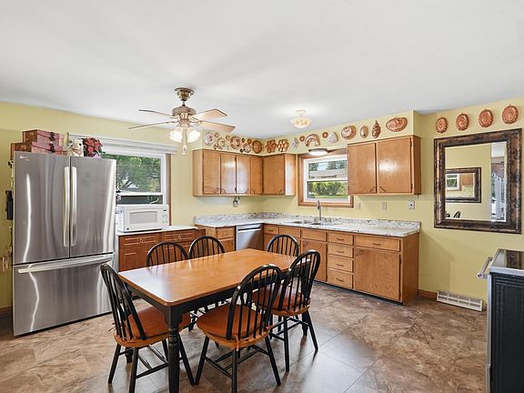 5th image of 4719 Windsor Dr