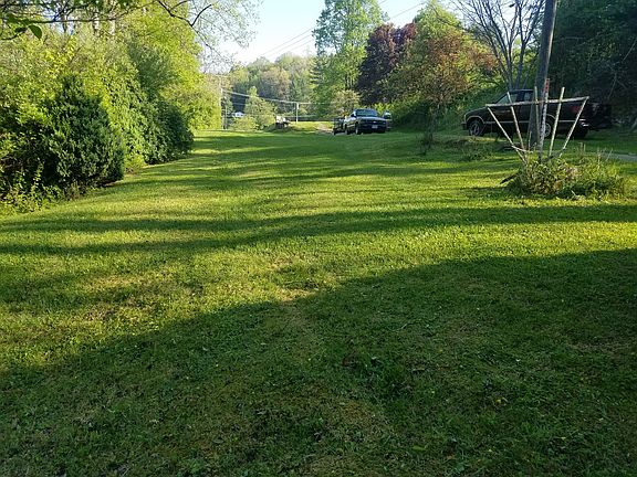 3rd image of 126 Flemingtown Dr
