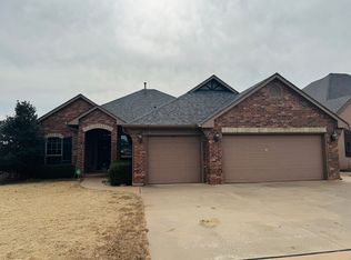 2400 NW 151st St, Edmond, OK 73013