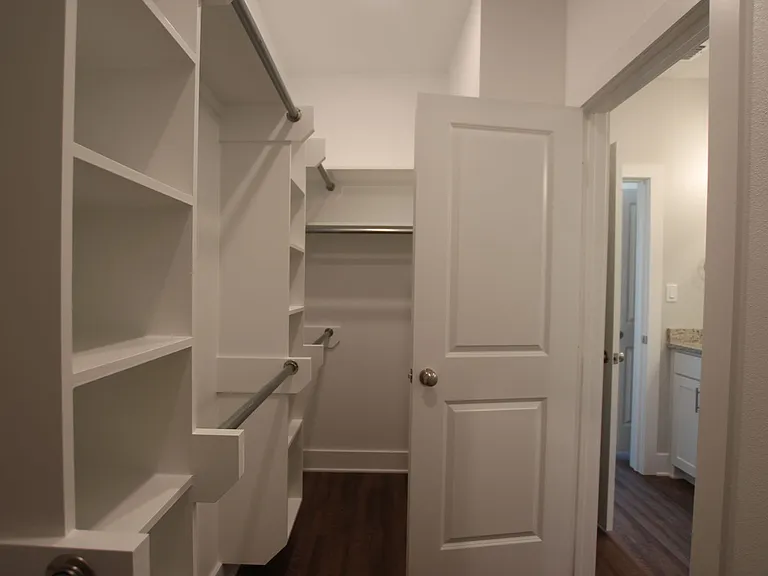 715 Freedom Way — Photo 8