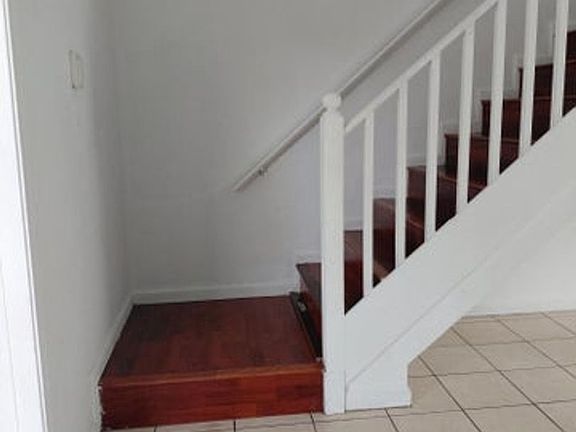 5th image of 647 Latona Ave