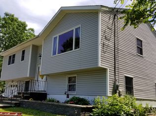 4 Berry Rd, Wantage, NJ 07461