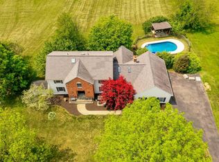 29 Patricia Dr, Pleasant Valley, NY 12569