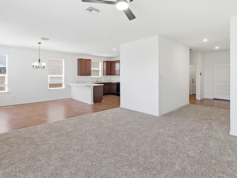 245 Blacktail Dr — Photo 4