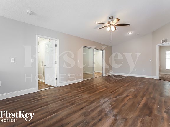 3rd image of 3601 N Whittier St