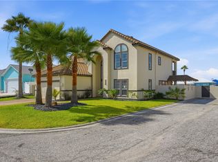 111 Angelfish Ct, Aransas Pass, TX 78336