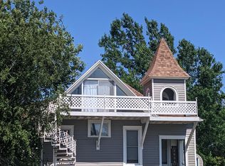 4636 SW Wanamaker Rd, Topeka, KS 66610