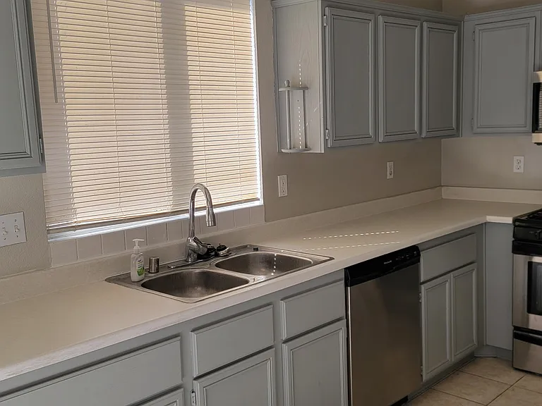10131 Sparrow Ridge Ave — Photo 7