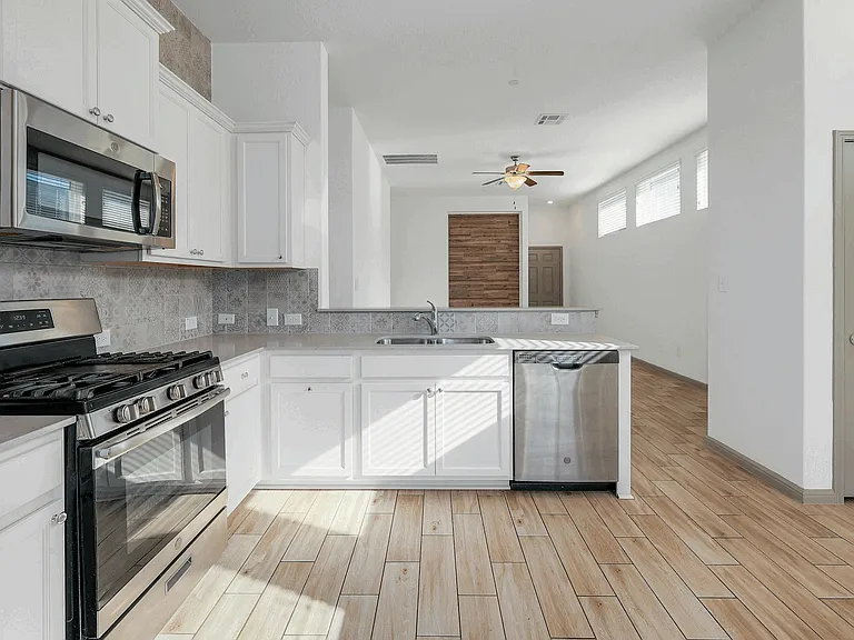 2800 Joe Dimaggio Blvd #55 — Photo 3