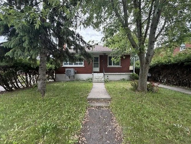 98 Donald St #2