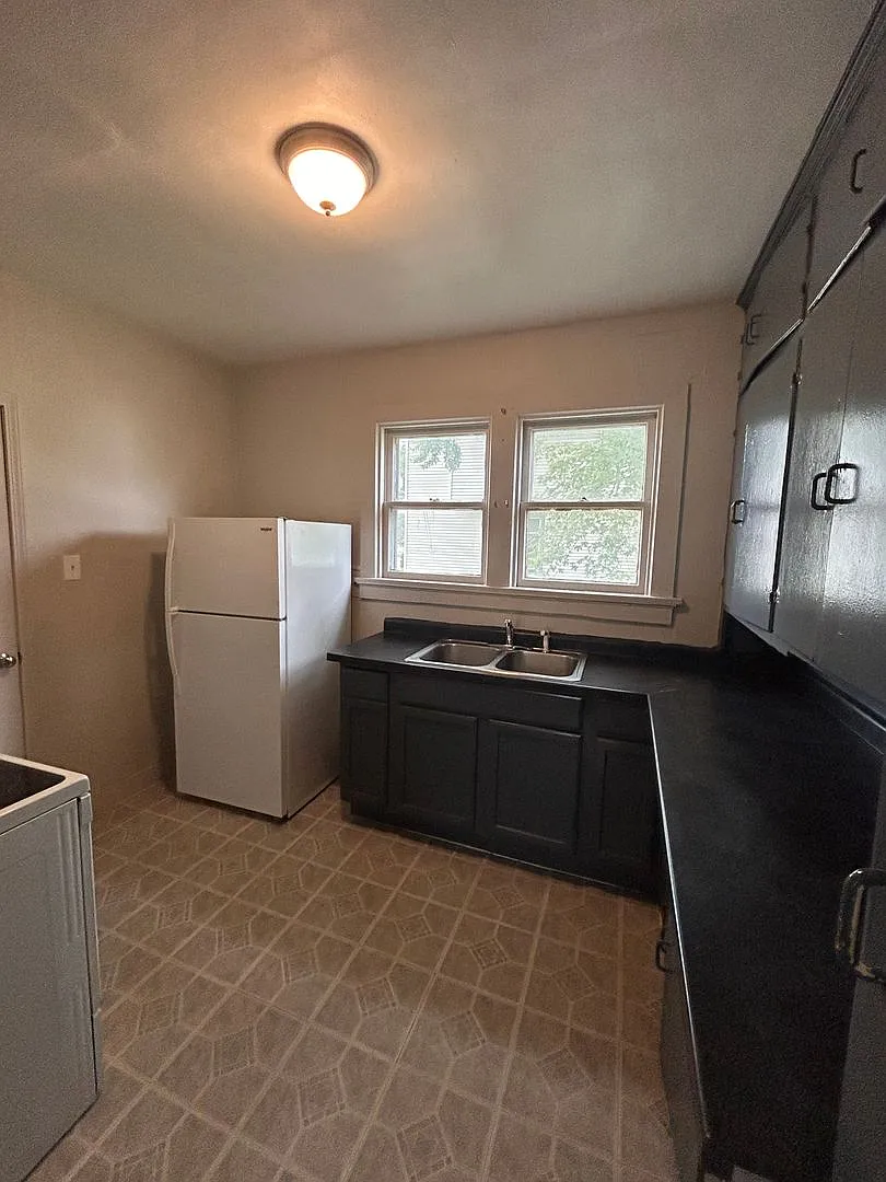 2243 New Haven Ave. — Photo 4