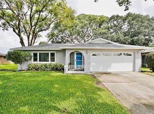 12055 Kay Dr, Seminole, FL 33772