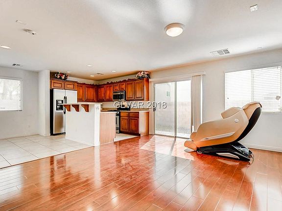 4th image of 6777 Briarwood Bend Ave
