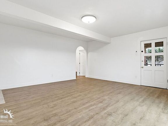 3rd image of 3518 Union St