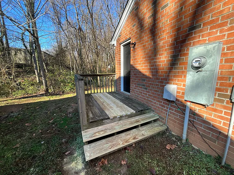 1506 Hidden Creek Ter — Photo 18