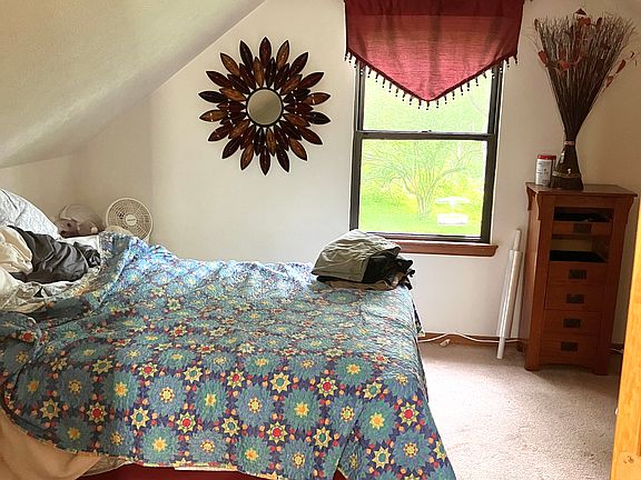 bedroom, closet on right wall inside