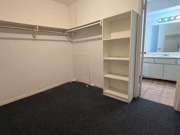 4th image of 5602 Easthampton Dr Unit B