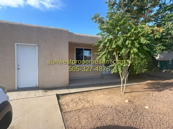 3011 Edgecliff Dr, Farmington, NM 87402