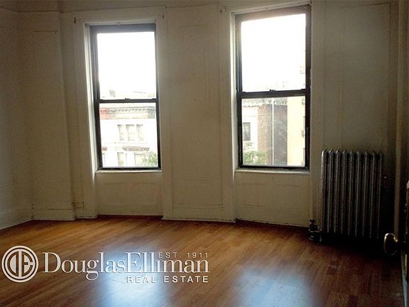 2nd image of 943 Saint Nicholas Ave APT 4N