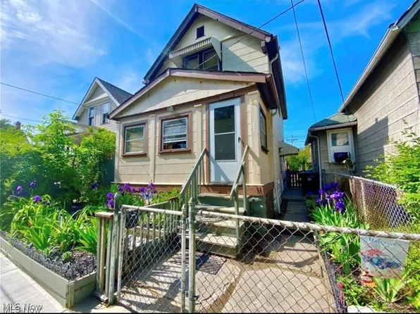 7004 Guthrie Ave, Cleveland, OH 44102