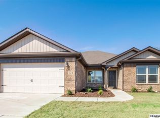 124 Walkers Hill Rd, Meridianville, AL 35759