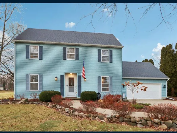 1001 West Blackhawk DRIVE, Fort Atkinson, WI 53538