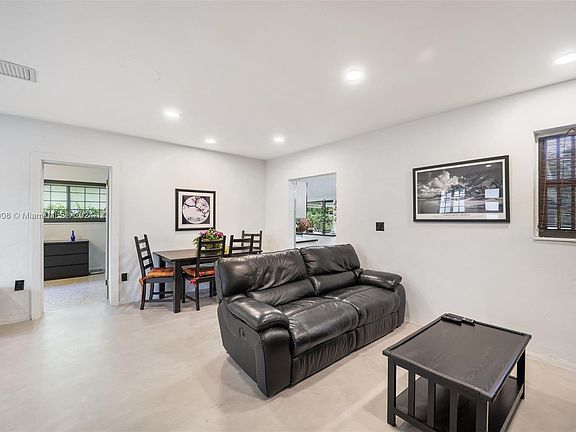 5th image of 6501 SW 64th Ave