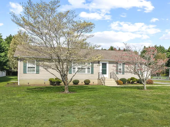 13 Light Ship Dr, Rehoboth Beach, DE 19971